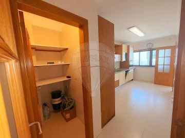 Apartamento T1 para Venda em Mina de Água