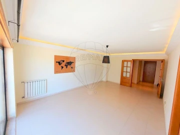 Apartamento T1 para Venda em Mina de Água