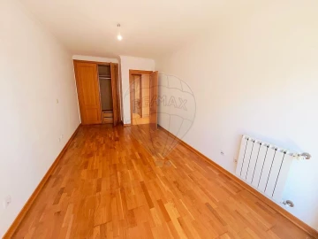 Apartamento T1 para Venda em Mina de Água