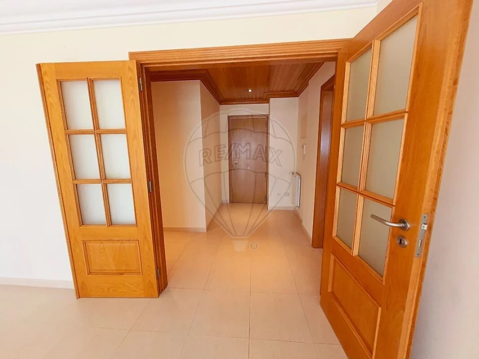 Apartamento T1 para Venda em Mina de Água Foto 10