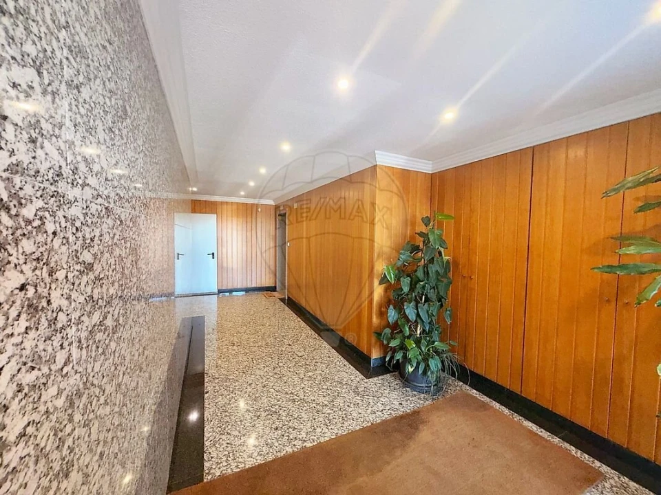 Apartamento T1 para Venda em Mina de Água Foto 25