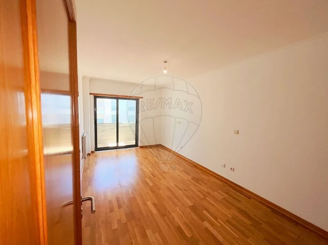 Apartamento T1 para Venda em Mina de Água Foto 17