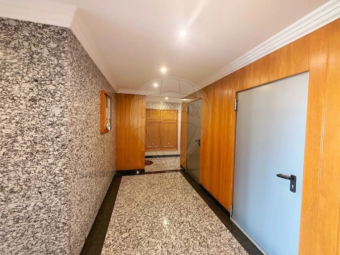 Apartamento T1 para Venda em Mina de Água Foto 24
