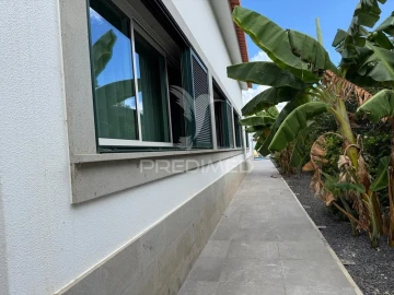 Moradia T3 para Venda em Porto Santo