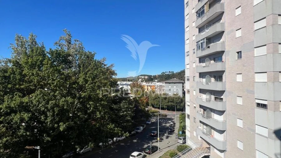 Apartamento T3 para Venda em Azurem