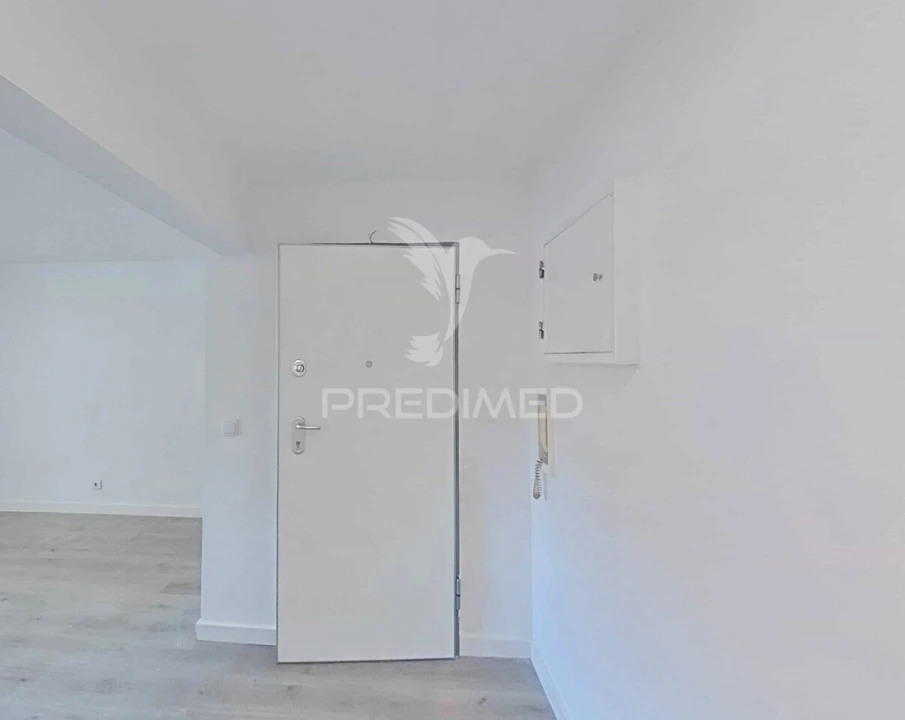 Apartamento T2 para Venda em Almargem do Bispo, Pêro Pinheiro e Montelavar Foto 3
