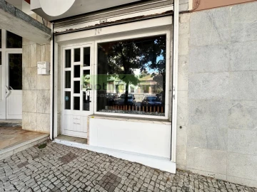 Loja para Venda em Algueirão-Mem Martins