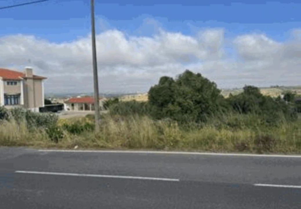 Prédio para Venda em Almargem do Bispo, Pêro Pinheiro e Montelavar Foto 2