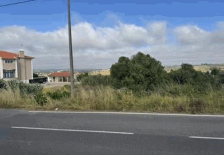 Prédio para Venda em Almargem do Bispo, Pêro Pinheiro e Montelavar Foto 2