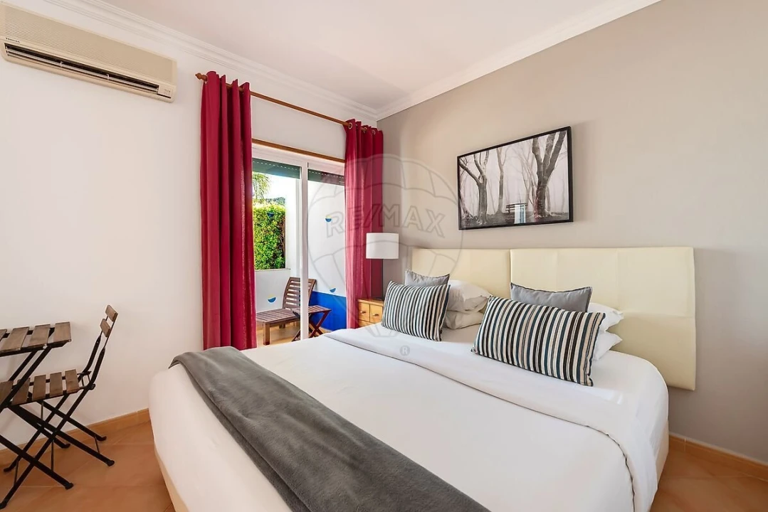 Apartamento T0 para Venda em Luz Foto 7