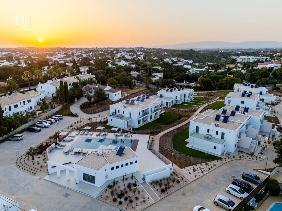 Prédio para Venda em Lagoa e Carvoeiro Foto 8