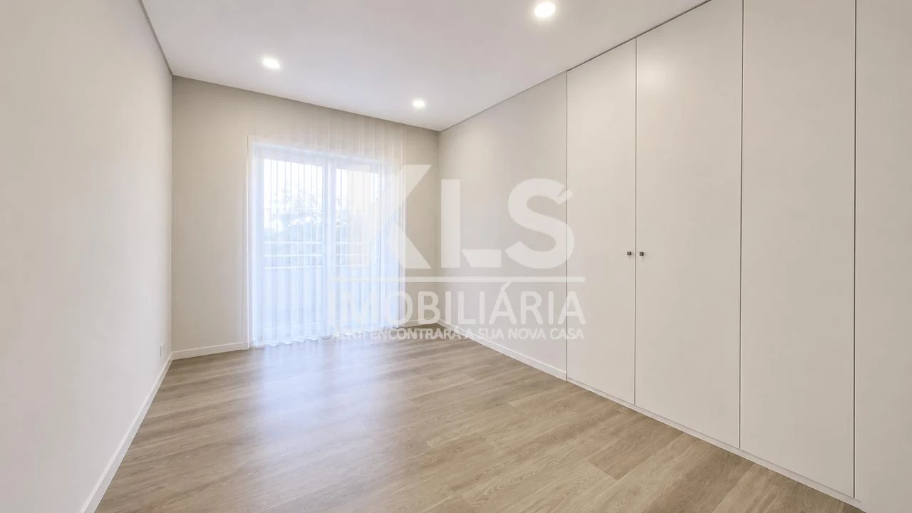 Apartamento T3 para Venda em Tavarede Foto 10