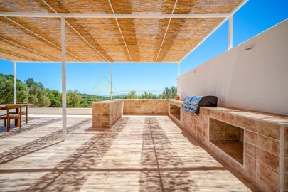 Moradia T3 para Venda em Santa Barbara de Nexe