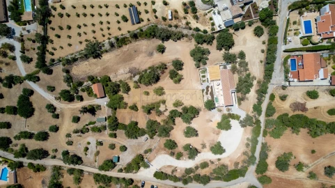 Moradia T3 para Venda em Santa Barbara de Nexe