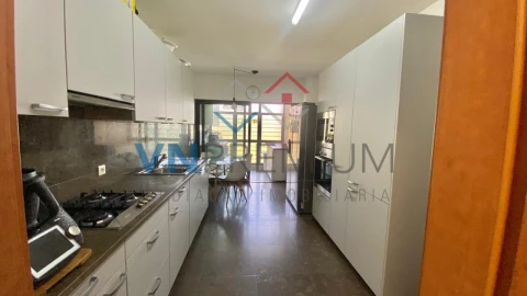 Apartamento T4 para Venda em Cascais e Estoril