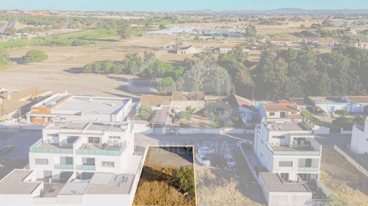 Terreno para Venda em Sarilhos Grandes Foto 5