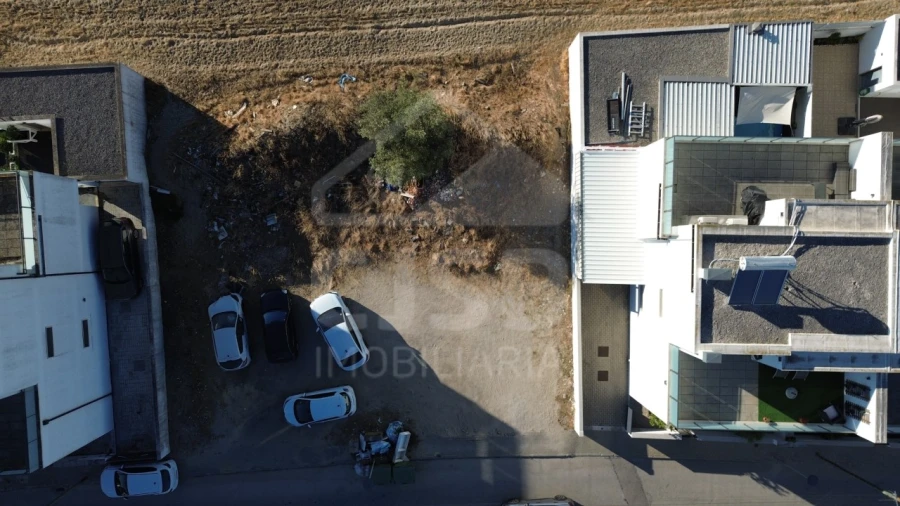 Terreno para Venda em Sarilhos Grandes Foto 8