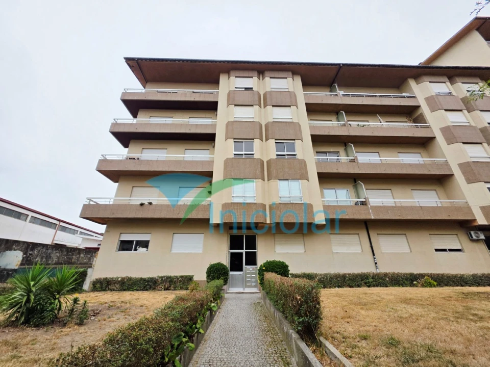 Apartamento T3 para Venda em Fânzeres e São Pedro da Cova Foto 20