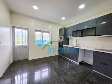 Apartamento T3 para Venda em Fânzeres e São Pedro da Cova