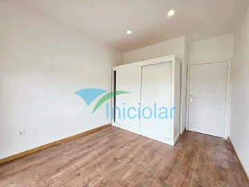 Apartamento T3 para Venda em Fânzeres e São Pedro da Cova