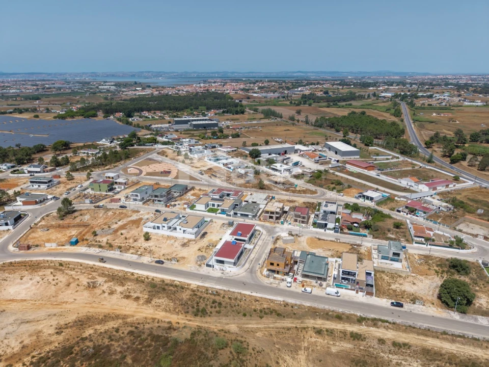Moradia T4 para Venda em Quinta do Anjo Foto 10