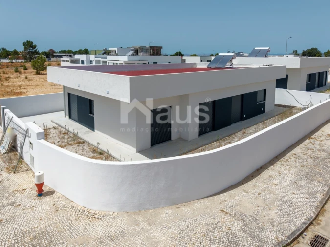 Moradia T4 para Venda em Quinta do Anjo Foto 11
