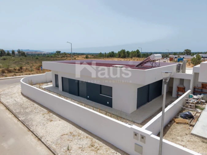 Moradia T4 para Venda em Quinta do Anjo Foto 13