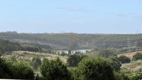 Moradia T4 para Venda em Atouguia da Baleia