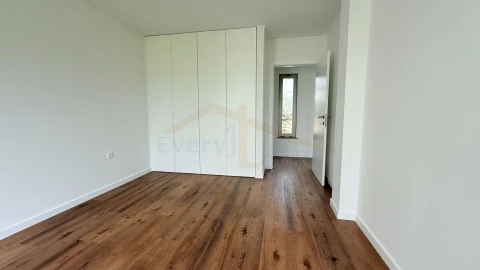Moradia T4 para Venda em Atouguia da Baleia