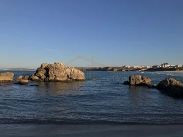 Moradia T4 para Venda em Atouguia da Baleia