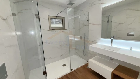 Moradia T4 para Venda em Atouguia da Baleia