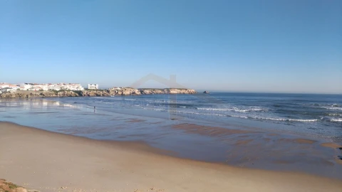 Moradia T4 para Venda em Atouguia da Baleia
