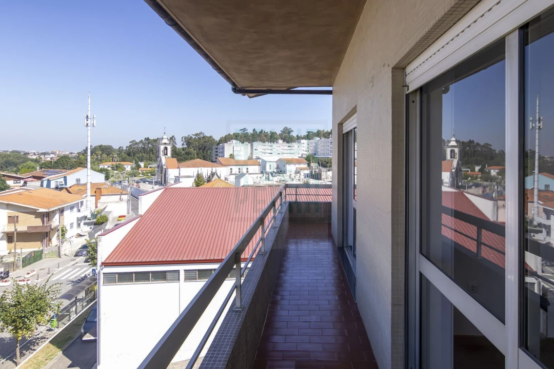 Apartamento T3 para Venda em Fânzeres e São Pedro da Cova Foto 17