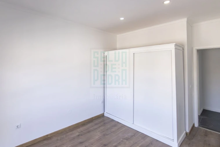 Apartamento T3 para Venda em Fânzeres e São Pedro da Cova Foto 15