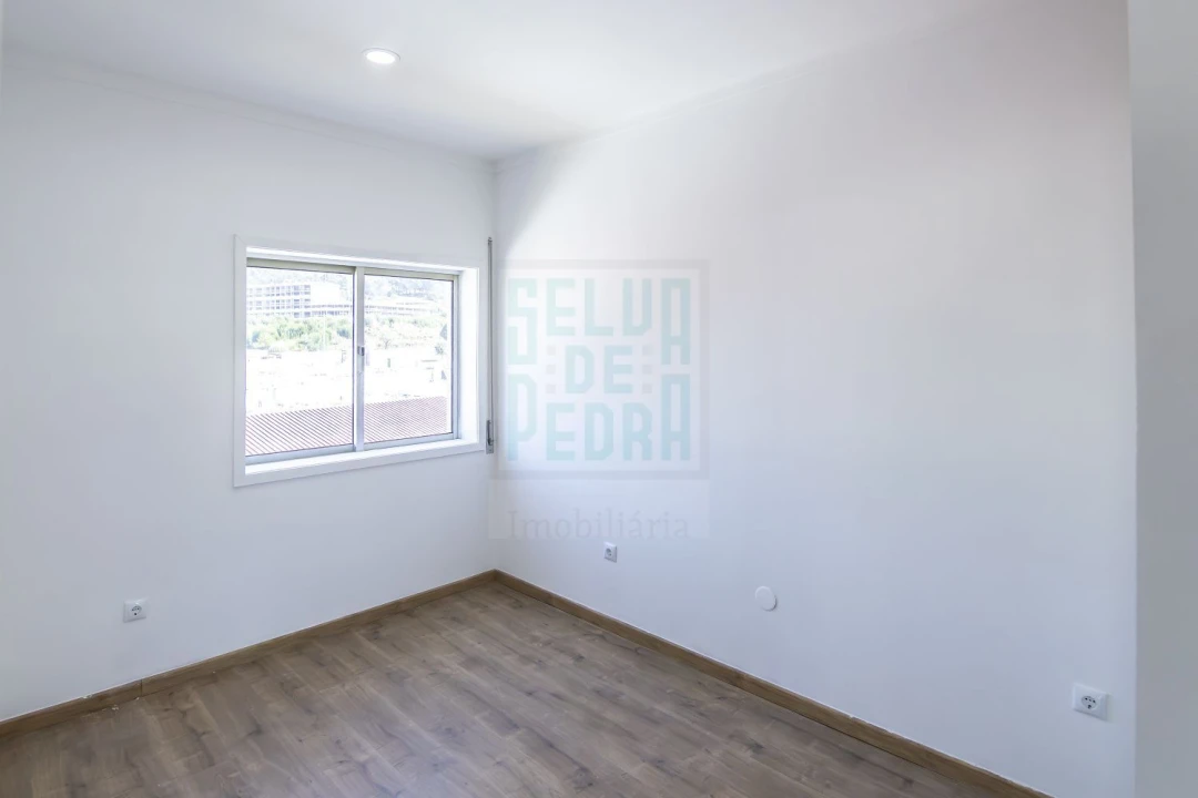 Apartamento T3 para Venda em Fânzeres e São Pedro da Cova Foto 12