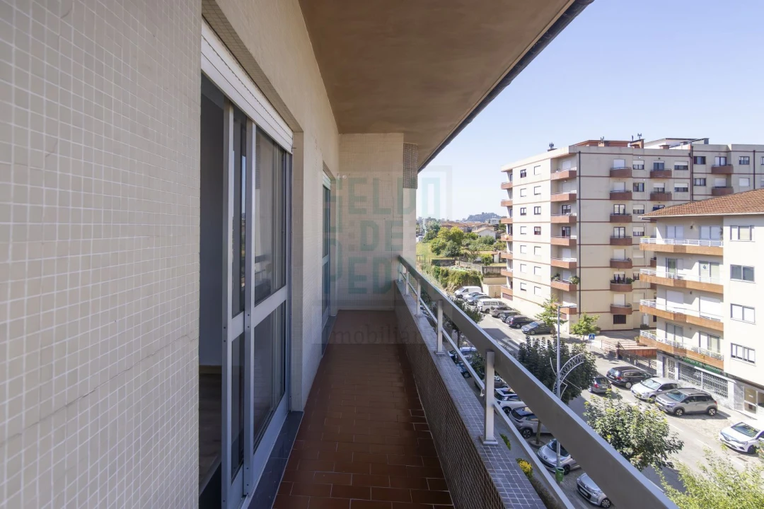 Apartamento T3 para Venda em Fânzeres e São Pedro da Cova Foto 16