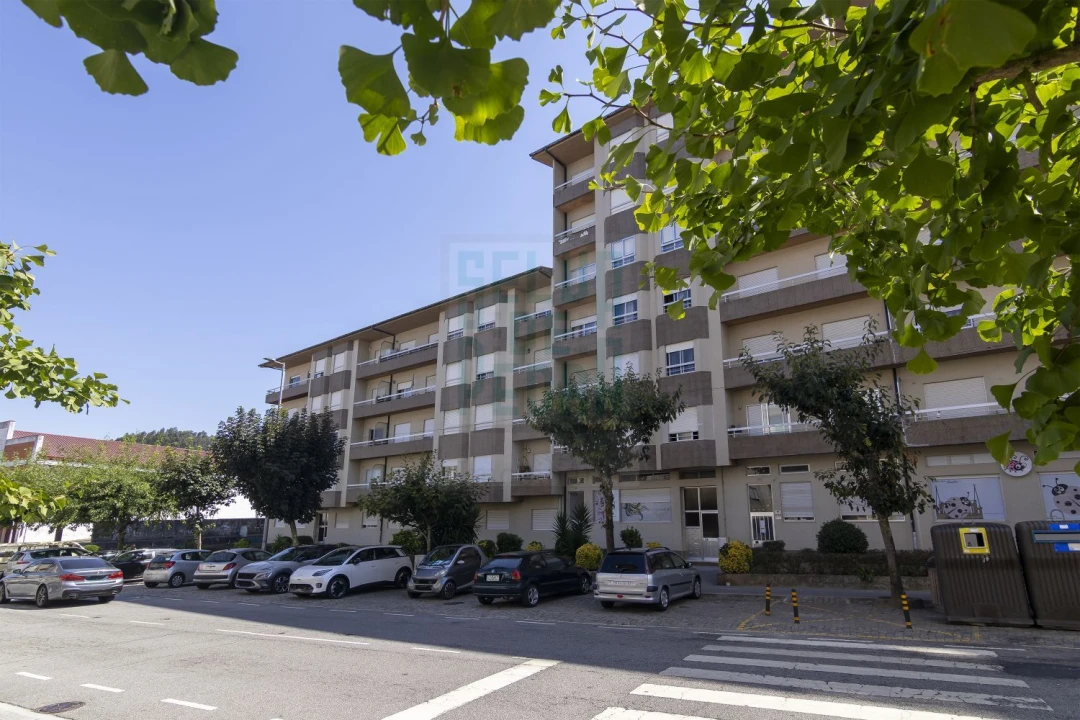 Apartamento T3 para Venda em Fânzeres e São Pedro da Cova Foto 24