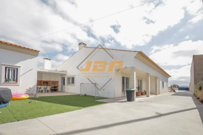 Moradia T3 para Venda em Barrio