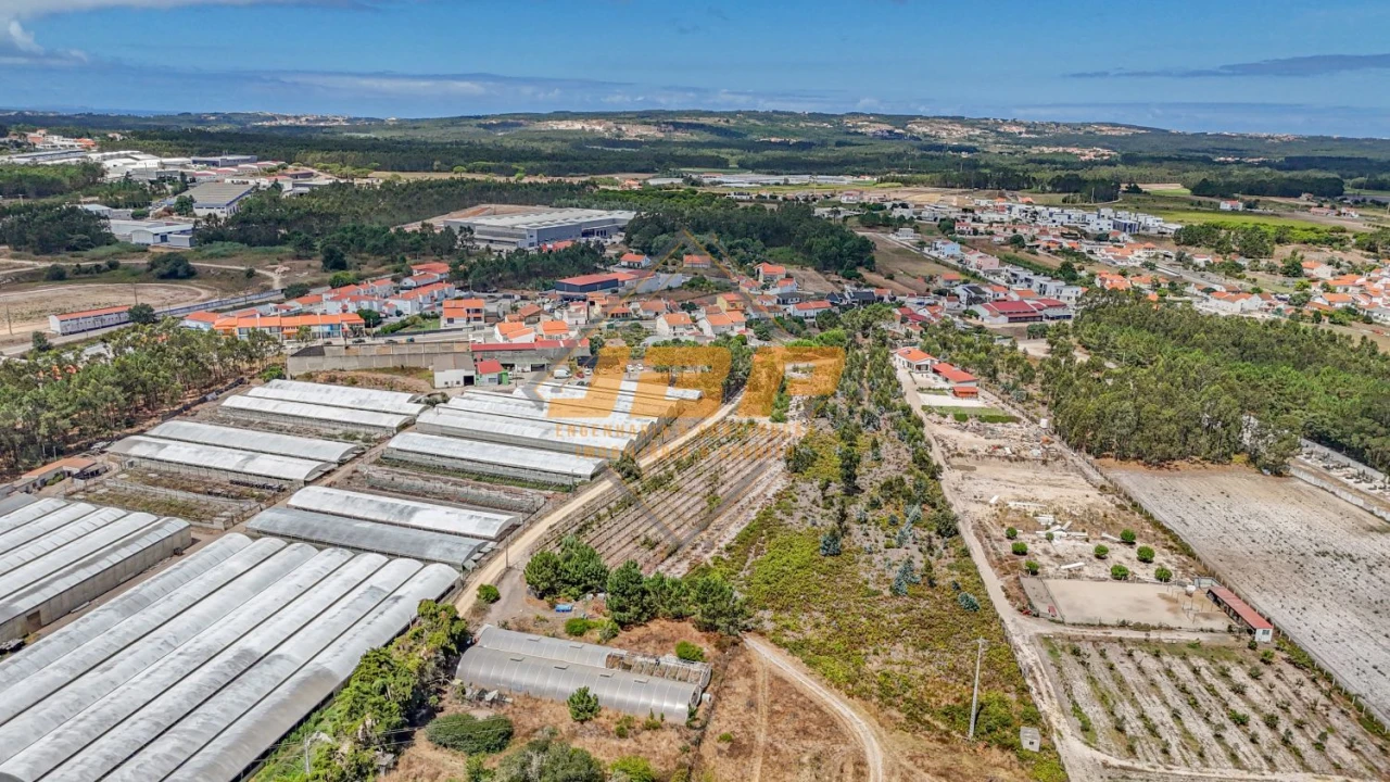 Terreno para Venda em Tornada e Salir do Porto Foto 2