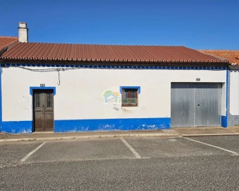 Moradia T3 para Venda em Campo e Campinho