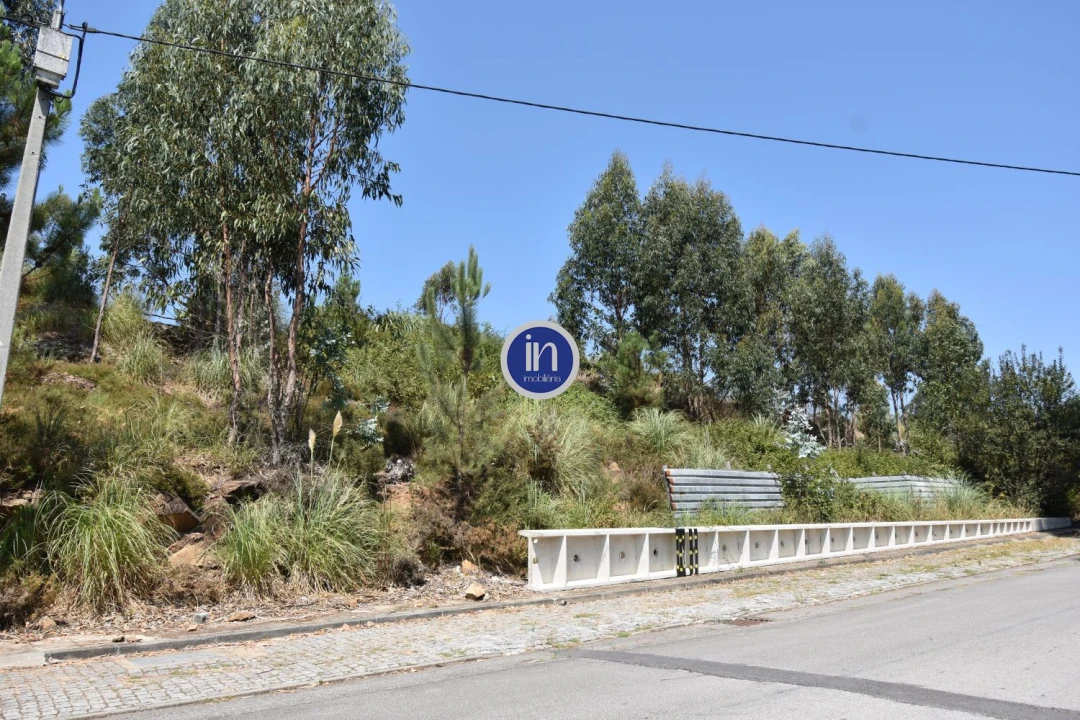 Terreno para Venda em Vilarinho das Cambas Foto 2