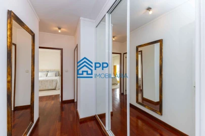 Apartamento T3 para Arrendamento em Chafe