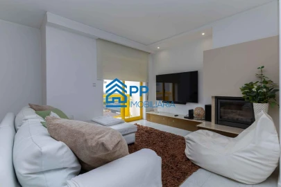 Apartamento T3 para Arrendamento em Chafe