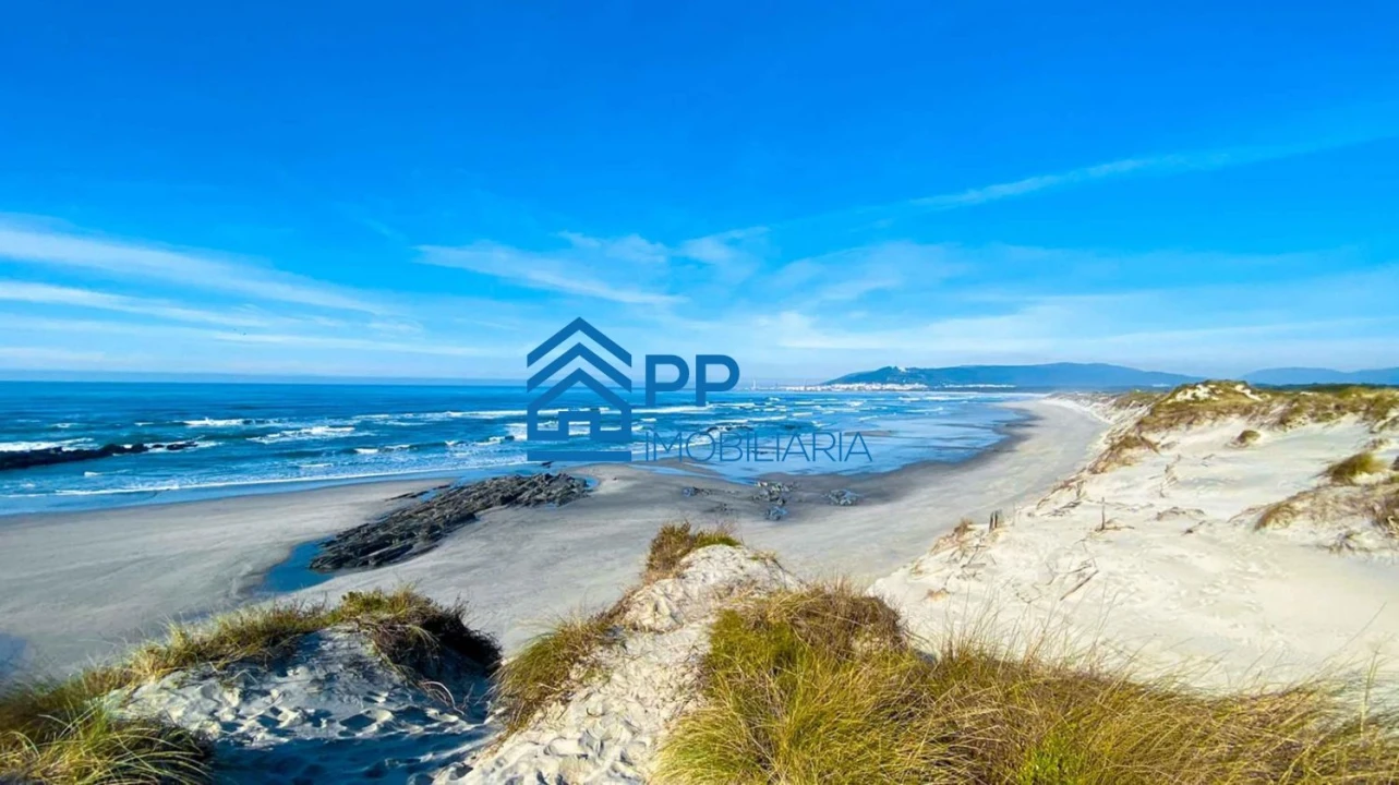 Apartamento T3 para Arrendamento em Chafe Foto 23