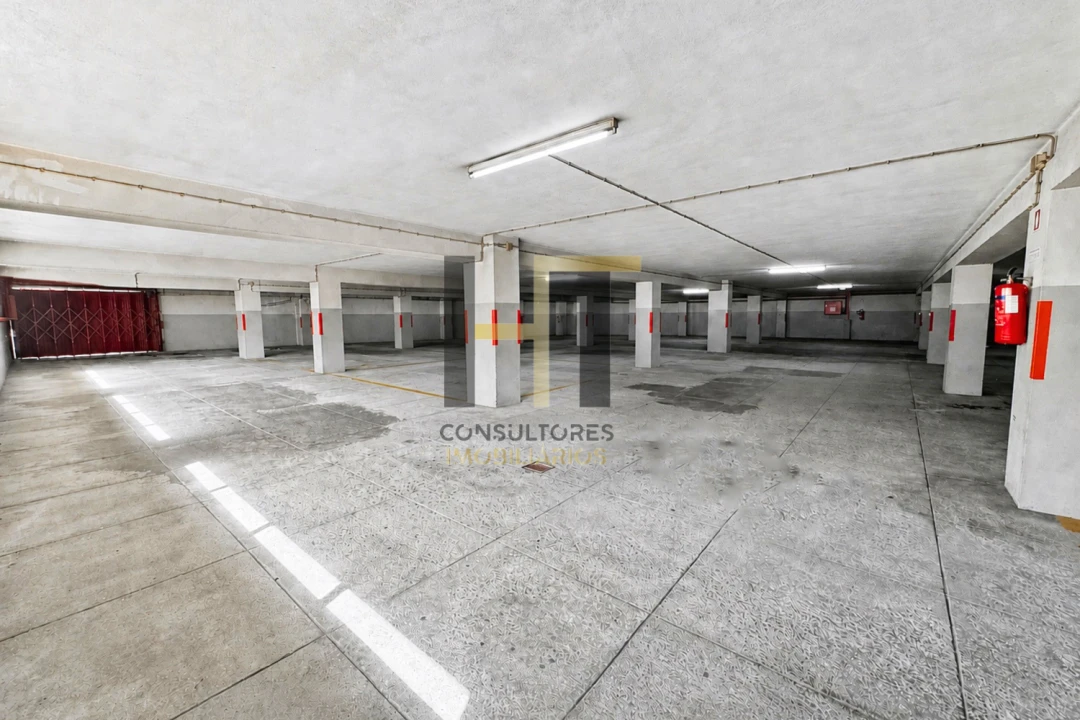 Apartamento T2 para Venda em Cidade da Maia Foto 24