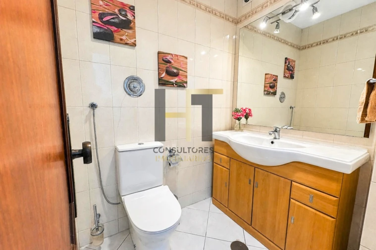 Apartamento T2 para Venda em Cidade da Maia Foto 13
