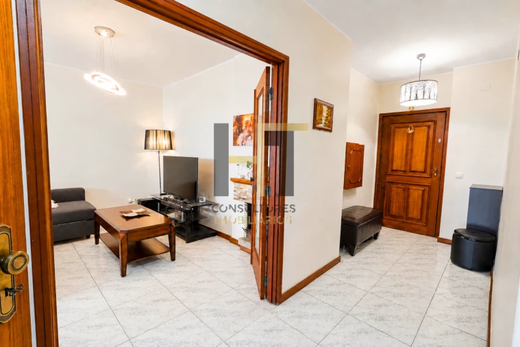Apartamento T2 para Venda em Cidade da Maia Foto 9