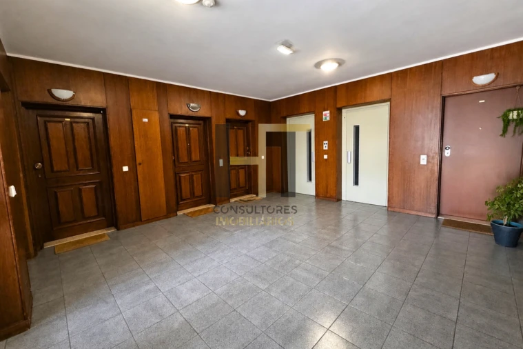 Apartamento T2 para Venda em Cidade da Maia Foto 21