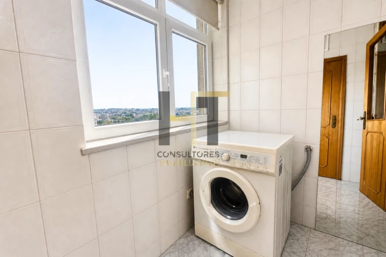 Apartamento T2 para Venda em Cidade da Maia Foto 8