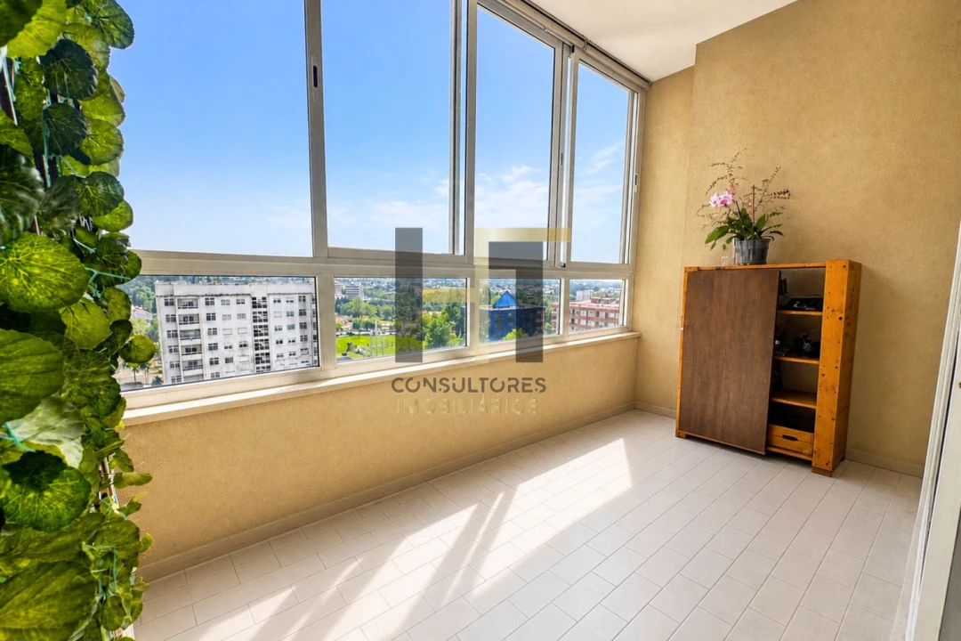 Apartamento T2 para Venda em Cidade da Maia Foto 5